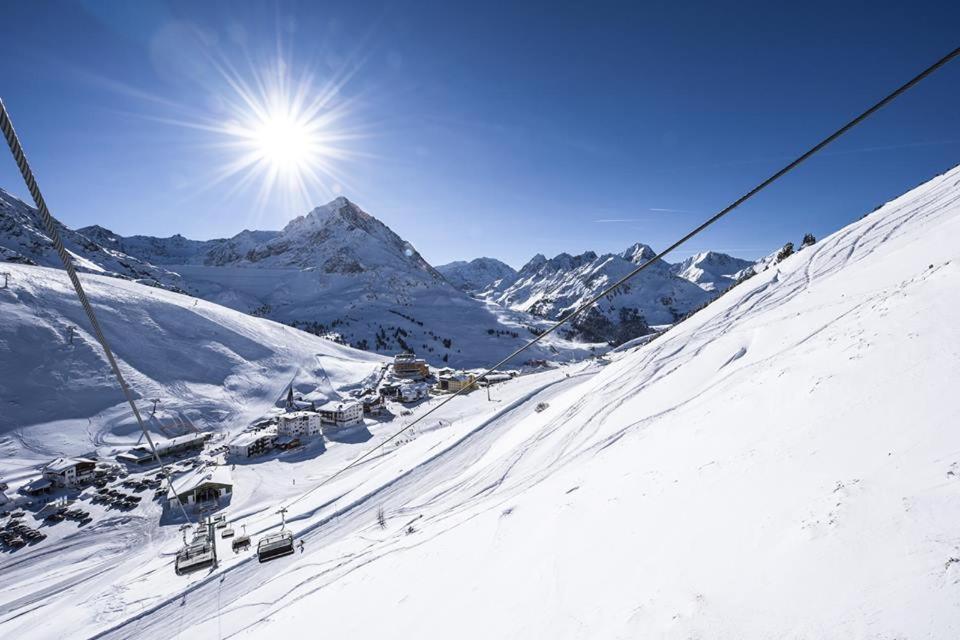 Отель Sonne & Schnee In Кюхтай Экстерьер фото